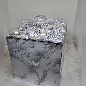 Clear Crystal Decorative Accent for Elegant Spaces